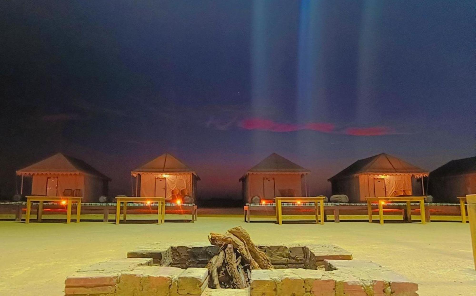 Jaisalmer Sand Dunes Luxury Camp And Resort Exteriör bild