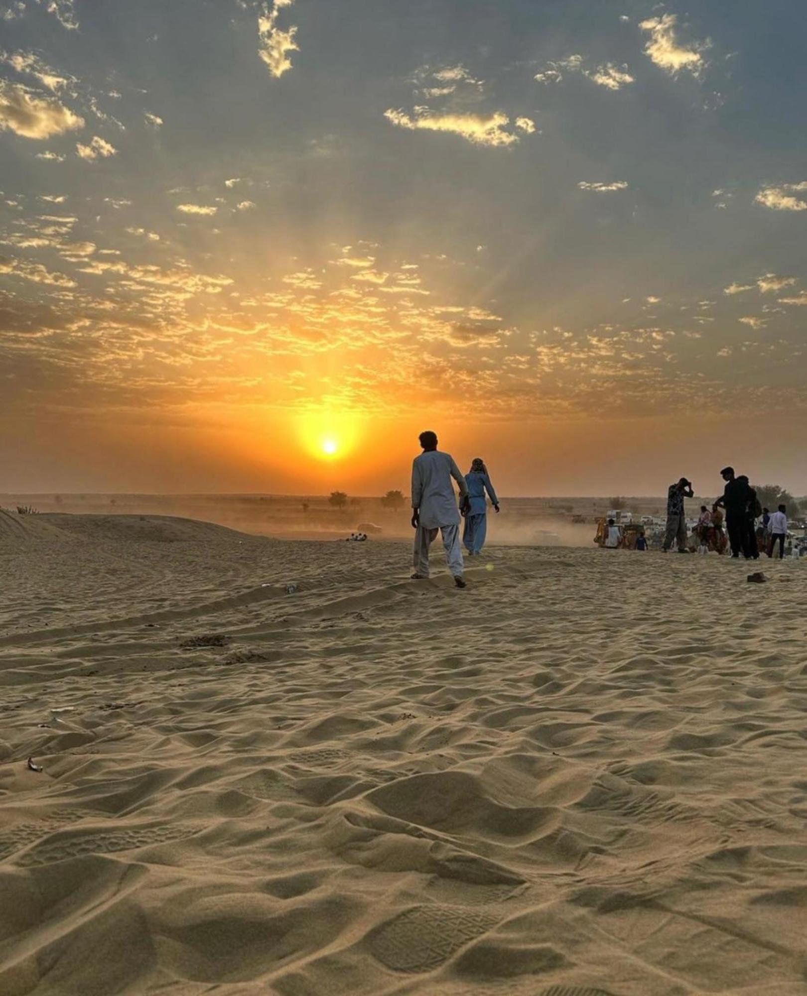 Jaisalmer Sand Dunes Luxury Camp And Resort Exteriör bild